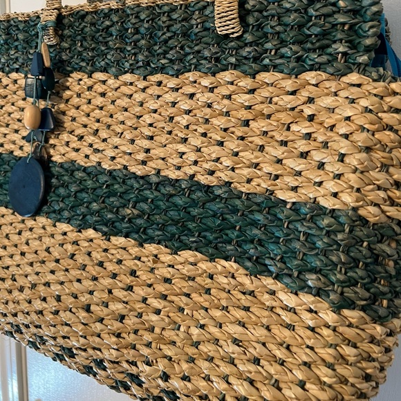 Bundle of 2 Colorful Striped Beach Bags ☀️ - Picture 7 of 13